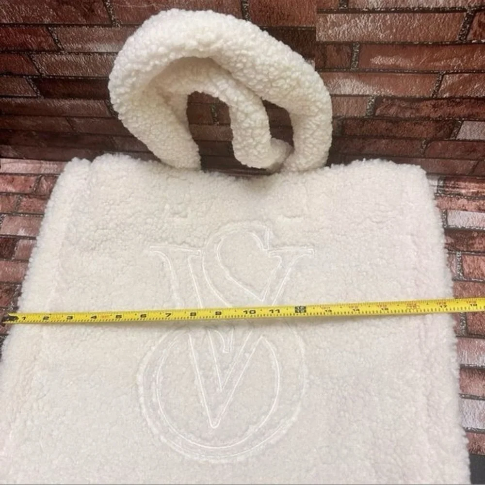 Victoria's Secret  Ivory VS Sherpa Plush Cream Tote Bag - Picture 6 of 11